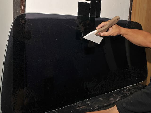 カーフィルムをカット